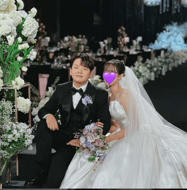 유튜버 <b>곽튜브</b>, 5살 연하 공무원과 결혼…<b>전현무</b> 사회·다비치 축가 화...